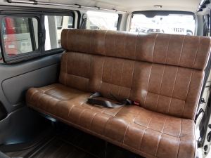 ハイエースバン車中泊　ベッドキット
