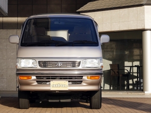 ハイエース100系100系　ディーゼル4WD