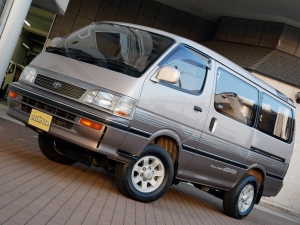 ハイエース100系100系　ディーゼル4WD