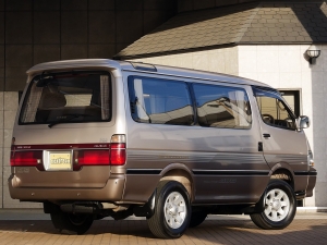 ハイエース100系100系　ディーゼル4WD