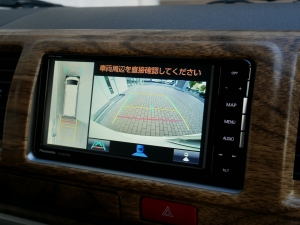 ハイエースバン丸目カスタム　ライトイエロー　ネオクラシック