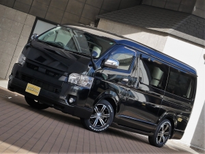 ハイエースバン中古車　ワイドバン　４ＷＤ
