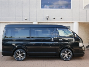 ハイエースバン中古車　ワイドバン　４ＷＤ