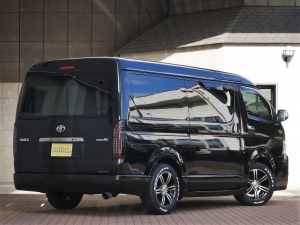 ハイエースバン中古車　ワイドバン　４ＷＤ