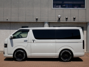 ハイエースバン中古コンプリート