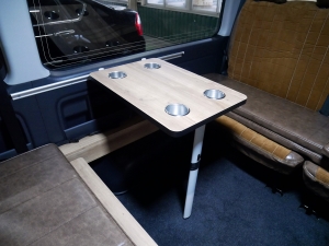ハイエースワゴン丸目ハイエース　FD-BOXベッド
