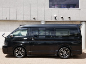 ハイエースバンワイドバン4WD　ベッドキット