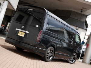 ハイエースバンワイドバン4WD　ベッドキット