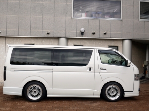 ハイエースバン中古コンプリート