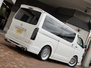 ハイエースバン中古コンプリート