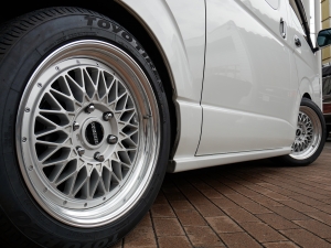 ハイエースバン中古コンプリート