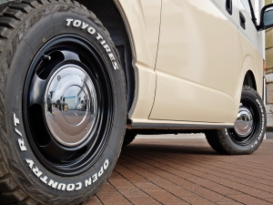 ハイエースバンDX　4WD　ディーゼル　丸目