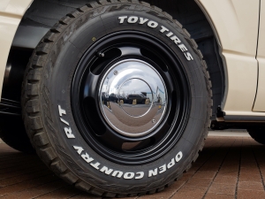 ハイエースバンDX　4WD　ディーゼル　丸目
