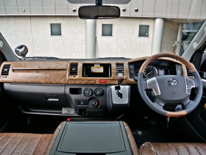 ハイエースバンDX　4WD　ディーゼル　丸目