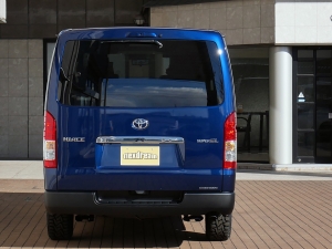 ハイエースバン丸目カスタム　ネオクラシック