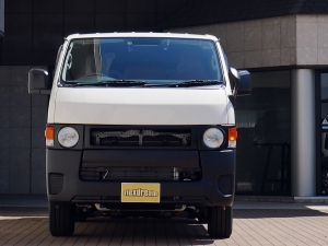 ハイエースバンDX　4WD　ディーゼル　丸目