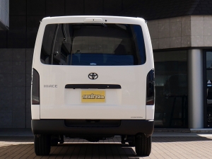 ハイエースバンDX　4WD　ディーゼル　丸目