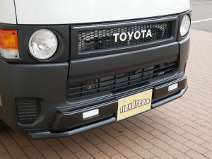 ハイエースバンDX　4WD　ディーゼル　丸目ツートン仕様