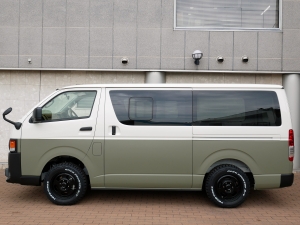 ハイエースバンDX　4WD　ディーゼル　丸目ツートン仕様