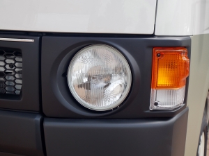 ハイエースバンDX　4WD　ディーゼル　丸目ツートン仕様
