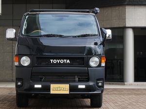 ハイエースバンディーゼル4WD　丸目カスタム　ネオクラシック