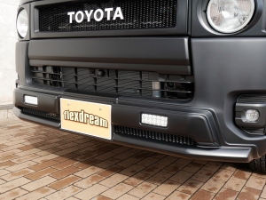 ハイエースバンディーゼル4WD　丸目カスタム　ネオクラシック