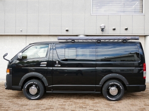 ハイエースバンディーゼル4WD　丸目カスタム　ネオクラシック