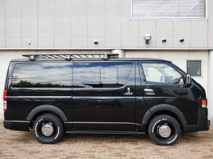 ハイエースバンディーゼル4WD　丸目カスタム　ネオクラシック