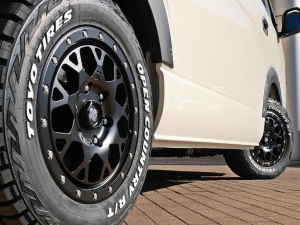 ハイエースワゴン新車アウトレットＦＤ－ＢＯＸ６　特設ライトイエロー　二段ベッド