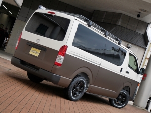 ハイエースバンDX　4WD　ディーゼル　丸目