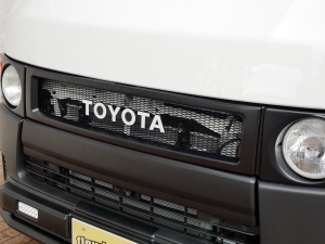 ハイエースバンDX　4WD　ディーゼル　丸目