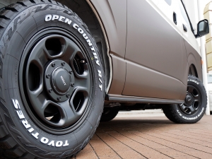 ハイエースバンDX　4WD　ディーゼル　丸目