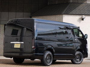 ハイエースワゴン１０人乗り　マイナーチェンジモデル 安全装備