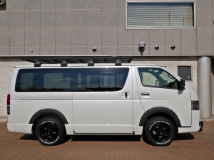 ハイエースバン新車一部改良後　ディーゼル四駆