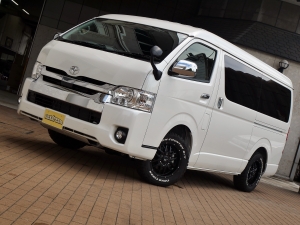 ハイエースワゴン１０人乗り　カスタムコンプリート