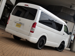 ハイエースワゴン１０人乗り　カスタムコンプリート