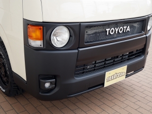 ハイエースバンディーゼル4WD　丸目カスタム　ネオクラシック