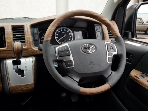ハイエースバンディーゼル4WD　丸目カスタム　ネオクラシック