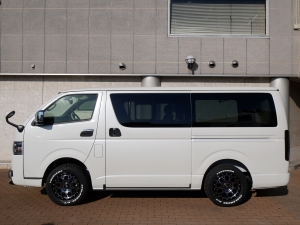 ハイエースバン新車一部改良後　ディーゼル四駆