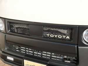 ハイエースバンDX　4WD　ディーゼル　丸目