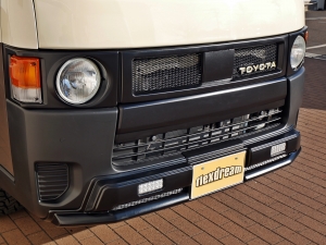 ハイエースバンDX　4WD　ディーゼル　丸目