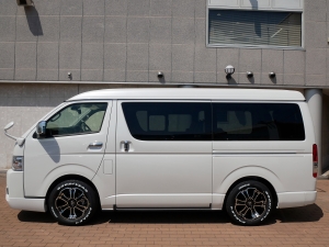 ハイエースワゴン１０人乗り　車中泊できる街乗り仕様車