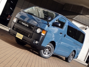 ハイエースバン4WD　ベッドキット　車中泊　丸目