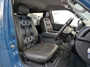 ハイエースバン4WD　ベッドキット　車中泊　丸目