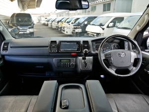 ハイエースバン4WD　ベッドキット　車中泊　丸目