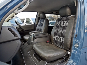 ハイエースバン4WD　ベッドキット　車中泊　丸目
