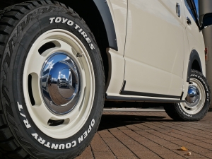 ハイエースバン1ナンバー8人乗り　丸目　車中泊