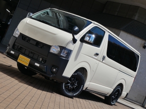 ハイエースバン特設カラー：ライトイエロー