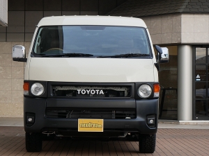 ハイエースバン新車アウトレットアウトドア　キャンプ　ワイドバン四駆