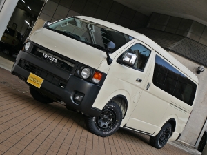ハイエースバン新車アウトレットアウトドア　キャンプ　ワイドバン四駆